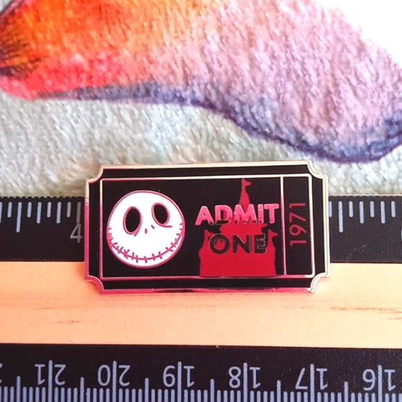 DISNEY JACK SKELETON TICKET PIN - Picture 4 of 7